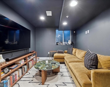 2137 N Darien Street - Photo Thumbnail 13