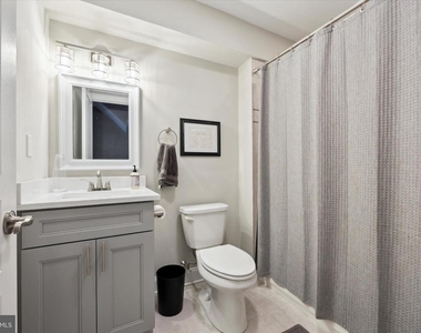 2137 N Darien Street - Photo Thumbnail 6
