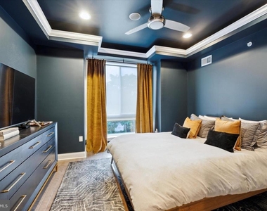 2137 N Darien Street - Photo Thumbnail 7