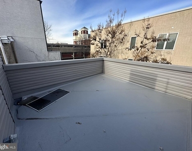 1635 W Girard Avenue - Photo Thumbnail 6