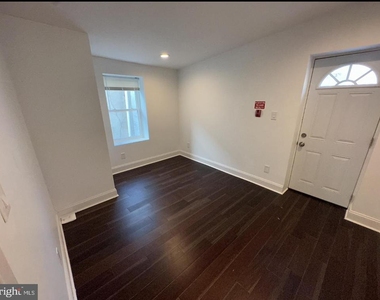 1635 W Girard Avenue - Photo Thumbnail 2