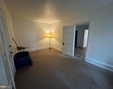 261 N York Street - Photo Thumbnail 3