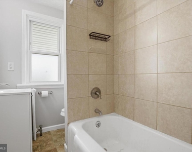 226 N Warren Street - Photo Thumbnail 17