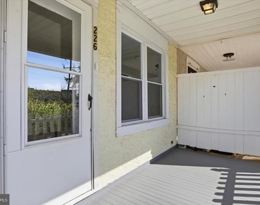 226 N Warren Street - Photo Thumbnail 2