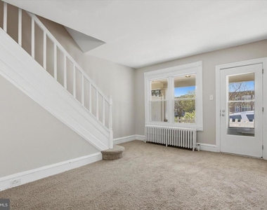 226 N Warren Street - Photo Thumbnail 4