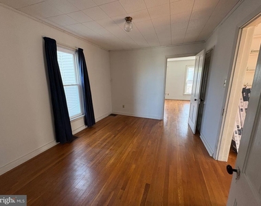 50 E North Street - Photo Thumbnail 4