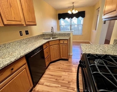3303 Sterling Road - Photo Thumbnail 3