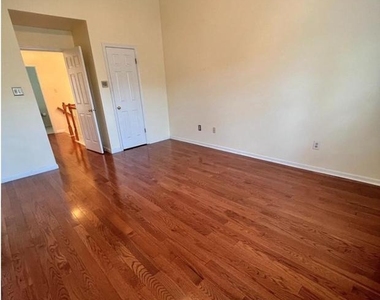 3303 Sterling Road - Photo Thumbnail 8
