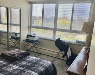 8900 E Jefferson Avenue - Photo Thumbnail 9
