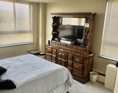 8900 E Jefferson Avenue - Photo Thumbnail 7