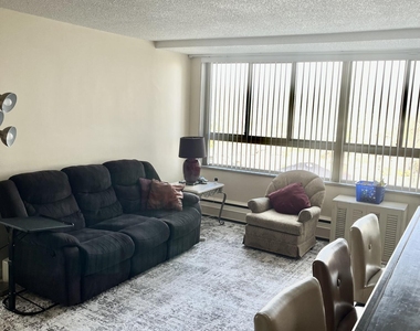 8900 E Jefferson Avenue - Photo Thumbnail 4