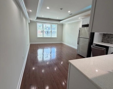 693-b3 Haddon Avenue - Photo Thumbnail 6