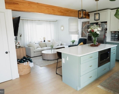 70 Sartori Avenue - Photo Thumbnail 7