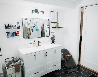 70 Sartori Avenue - Photo Thumbnail 27
