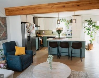 70 Sartori Avenue - Photo Thumbnail 5