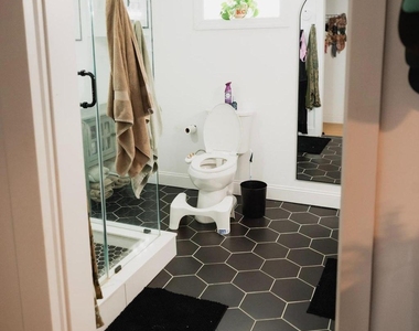 70 Sartori Avenue - Photo Thumbnail 25