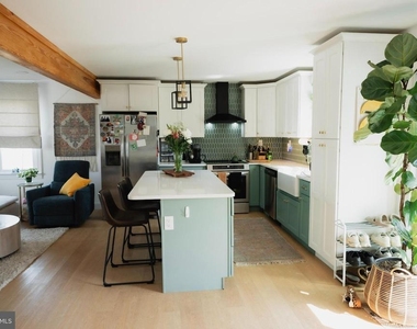 70 Sartori Avenue - Photo Thumbnail 11