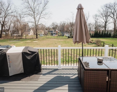 70 Sartori Avenue - Photo Thumbnail 15