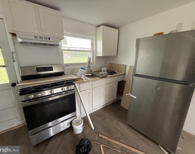 124 E Main Street - Photo Thumbnail 7