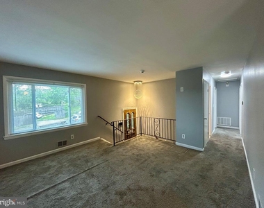 522 70th Street - Photo Thumbnail 2
