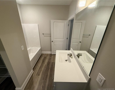 188 Gallery Drive - Photo Thumbnail 15