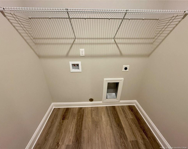 188 Gallery Drive - Photo Thumbnail 17