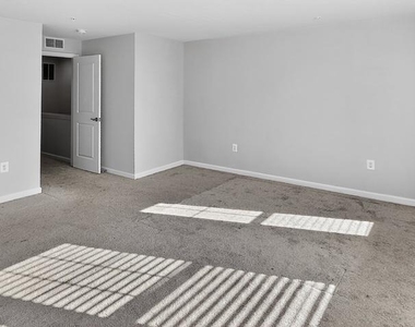 10570 Sally Ride Lane - Photo Thumbnail 28