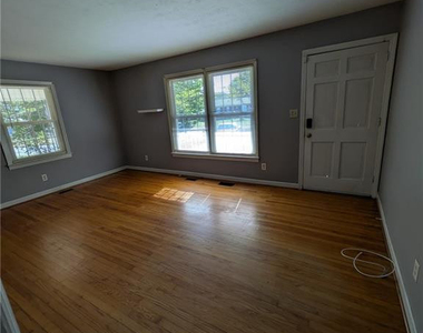 1403 Mack Street - Photo Thumbnail 8