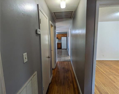 1403 Mack Street - Photo Thumbnail 4