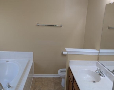 4411 Sutherland Circle - Photo Thumbnail 9