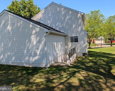 4411 Sutherland Circle - Photo Thumbnail 15