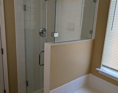4411 Sutherland Circle - Photo Thumbnail 10