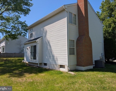 4411 Sutherland Circle - Photo Thumbnail 17