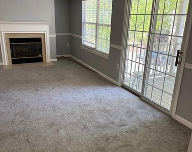 9708 Lake Pointe Court - Photo Thumbnail 7