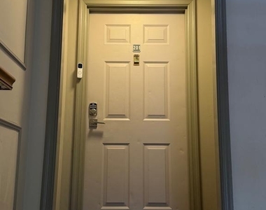 20313 Beaconfield Terrace - Photo Thumbnail 1