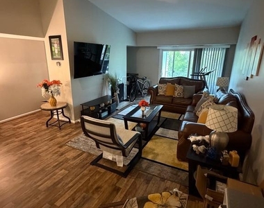 20313 Beaconfield Terrace - Photo Thumbnail 7