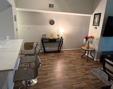 20313 Beaconfield Terrace - Photo Thumbnail 15