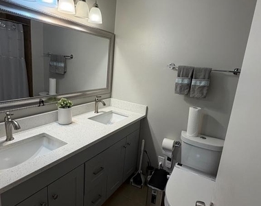 20313 Beaconfield Terrace - Photo Thumbnail 17