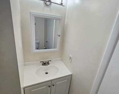 17445 Hoskinson Road - Photo Thumbnail 2