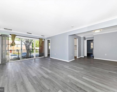 884 College Parkway - Photo Thumbnail 5