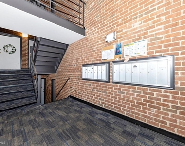 884 College Parkway - Photo Thumbnail 2