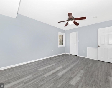 884 College Parkway - Photo Thumbnail 25