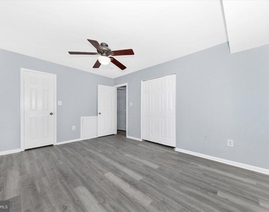 884 College Parkway - Photo Thumbnail 24