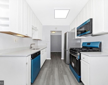 884 College Parkway - Photo Thumbnail 11