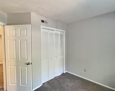 3803 Chimney Ridge - Photo Thumbnail 3