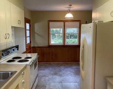 1670 Florence Road - Photo Thumbnail 13