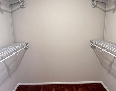 6627 Haydown Court - Photo Thumbnail 13