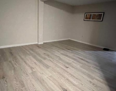 6627 Haydown Court - Photo Thumbnail 7