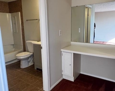 6627 Haydown Court - Photo Thumbnail 14