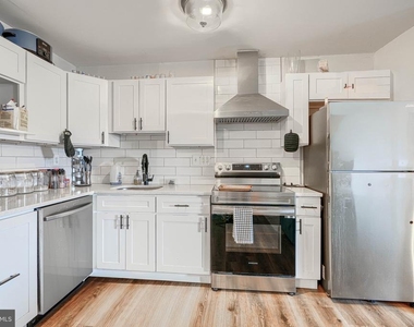 1729 Guilford Avenue - Photo Thumbnail 4